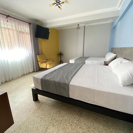 Izza Hotel Кочабамба Экстерьер фото