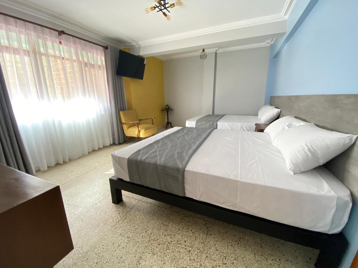 Izza Hotel Кочабамба Экстерьер фото