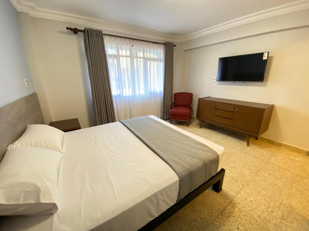 Izza Hotel Кочабамба Экстерьер фото