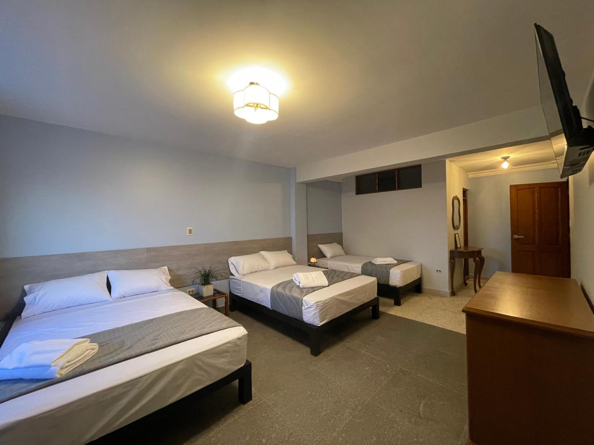 Izza Hotel Кочабамба Экстерьер фото