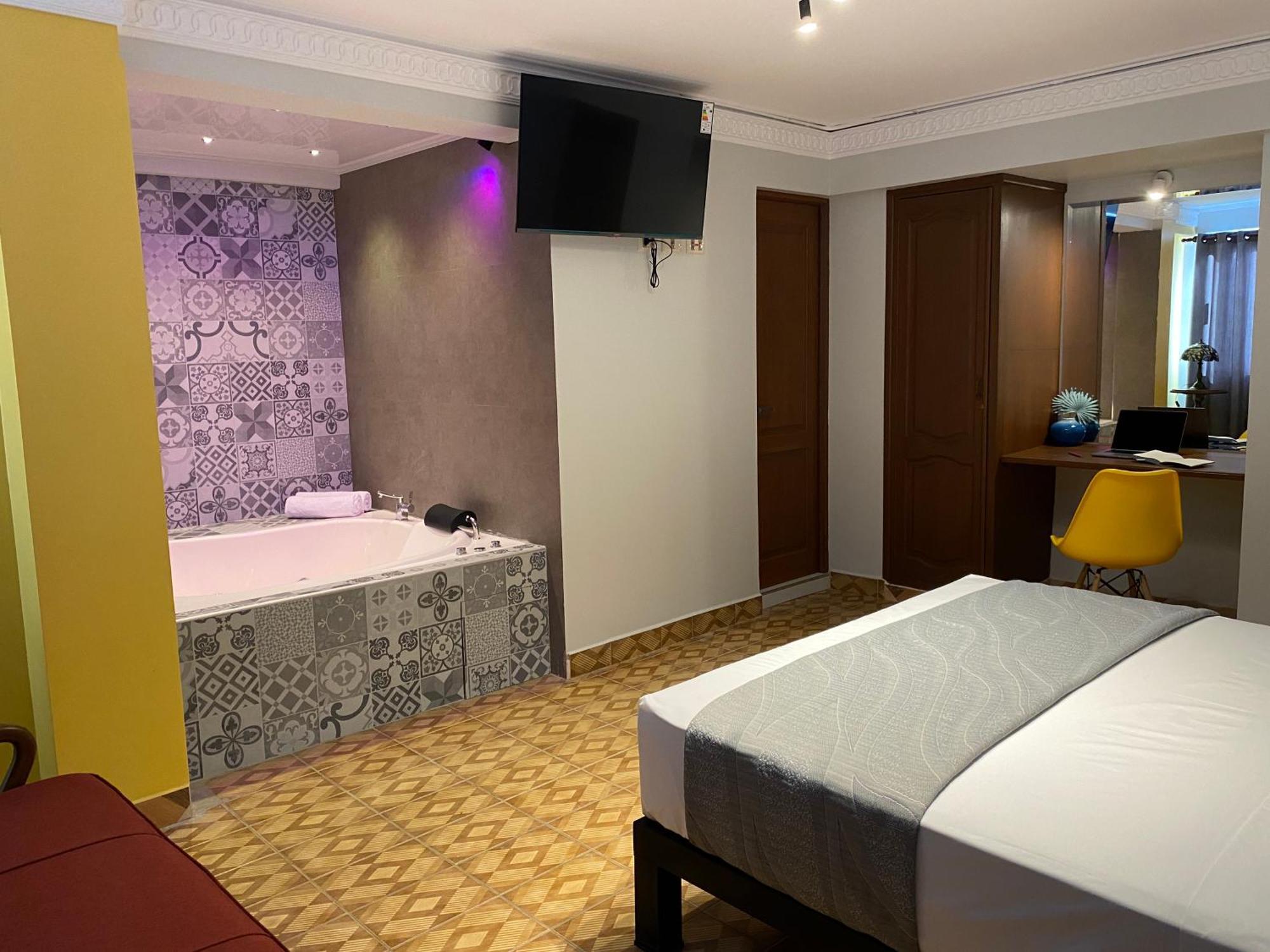 Izza Hotel Кочабамба Экстерьер фото