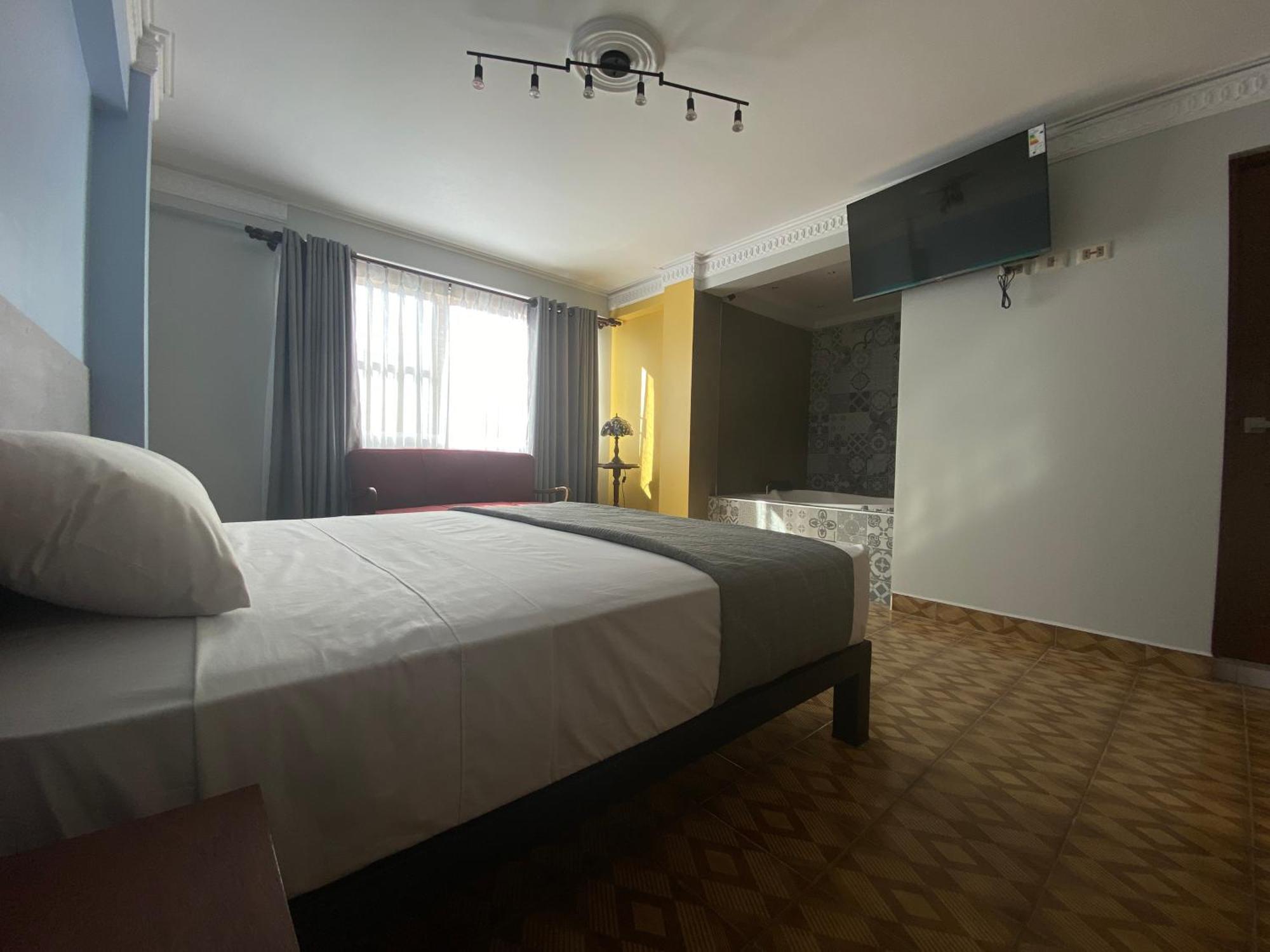Izza Hotel Кочабамба Экстерьер фото