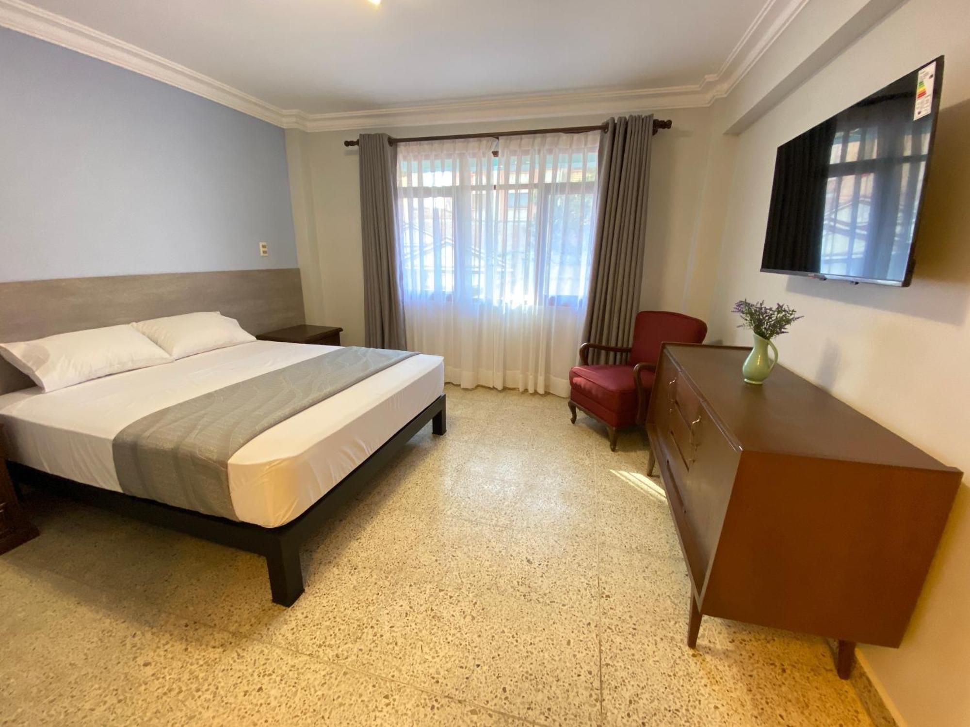 Izza Hotel Кочабамба Экстерьер фото